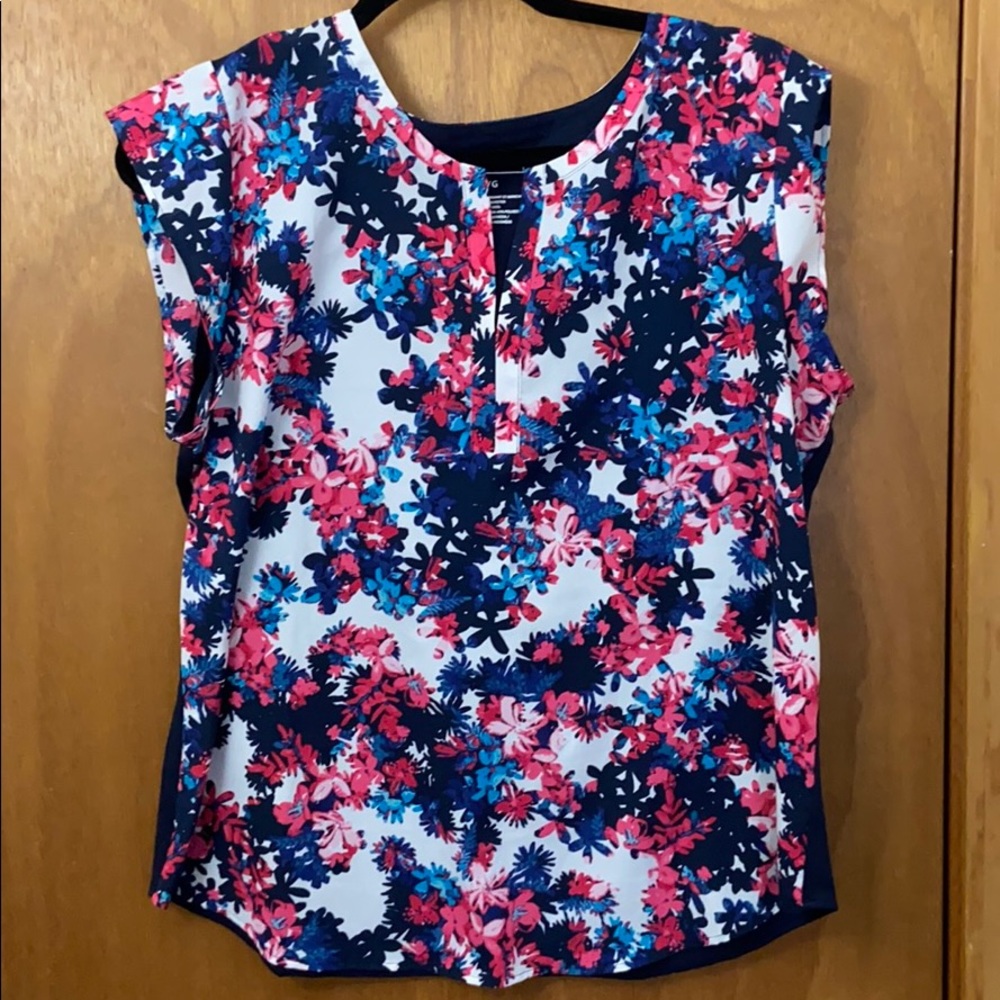 Van Huesen women’s top